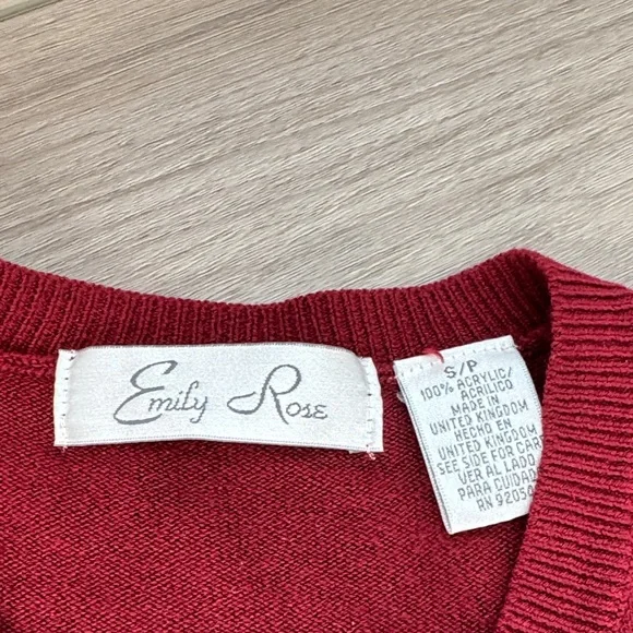 Vintage Red Cardigan - Picture 3 of 3